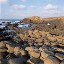 Giants Causeway<br>World Heritage Site<br>NATIONAL TRUST, Bushmills 